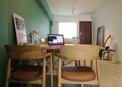 •Retro theme design •Open concept Kitchen •Vintage terrazzo flooring •Long Kitchen cabinet •Impact and stain resistant Kitchen worktop and backsplash •Back splash •Removable sink cover •Track lights creating a warm ambience •Cosy Living space